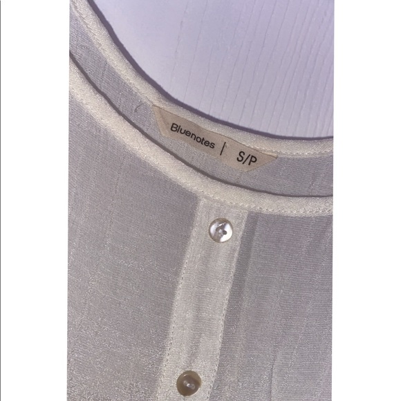 Top - Picture 2 of 3